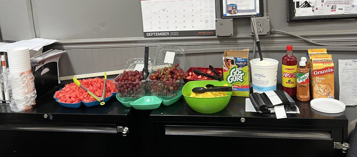 SharksBri8's tweet photo. Make your own fruit cups! We got watermelon, grapes, pineapple, and strawberries. You can add yogurt, chamoy, tajin, and/or granola to your cup! #PacNorthProud #D50 #HomeDepot #livingtheorangelife #CAMWeek https://t.co/vAOxdfh3I7