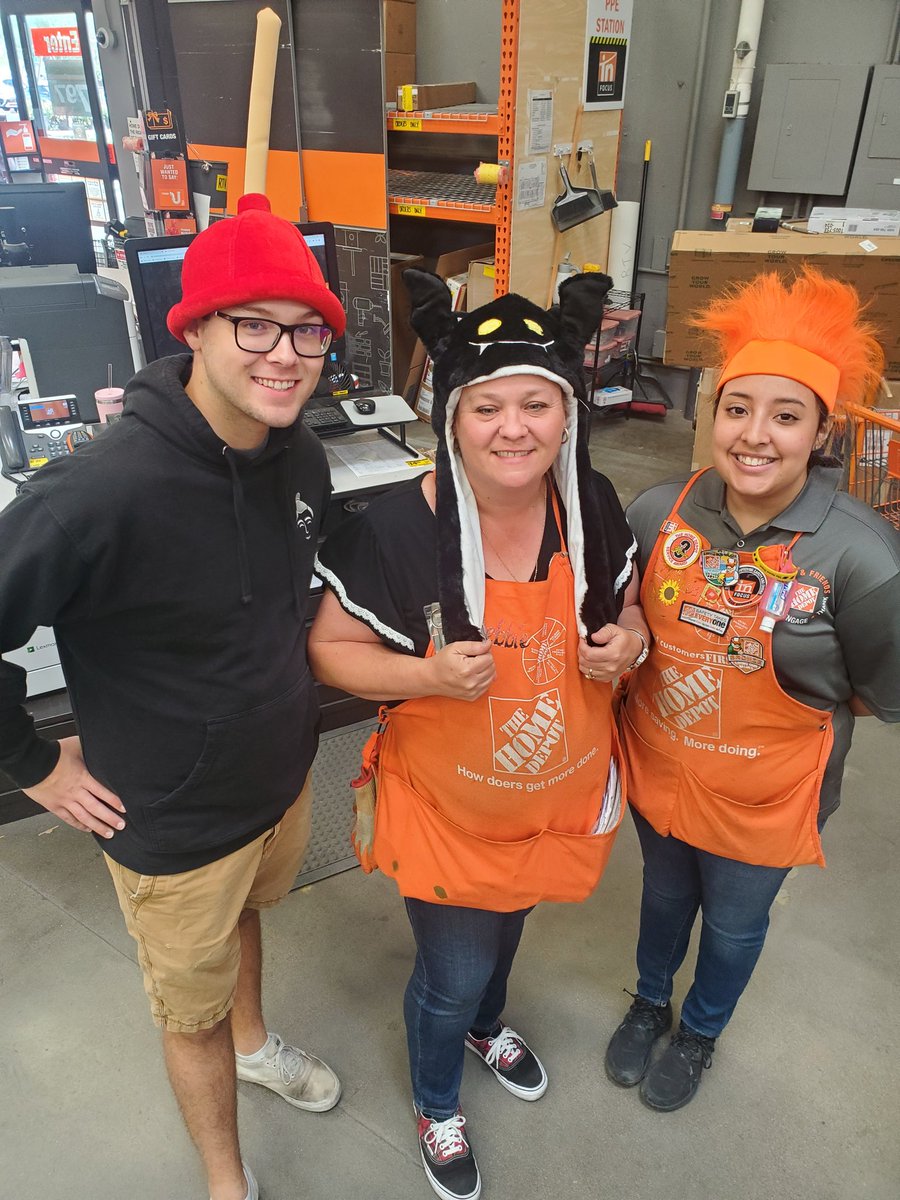 #CAM2022 #0469 Crazy Hat Day!!