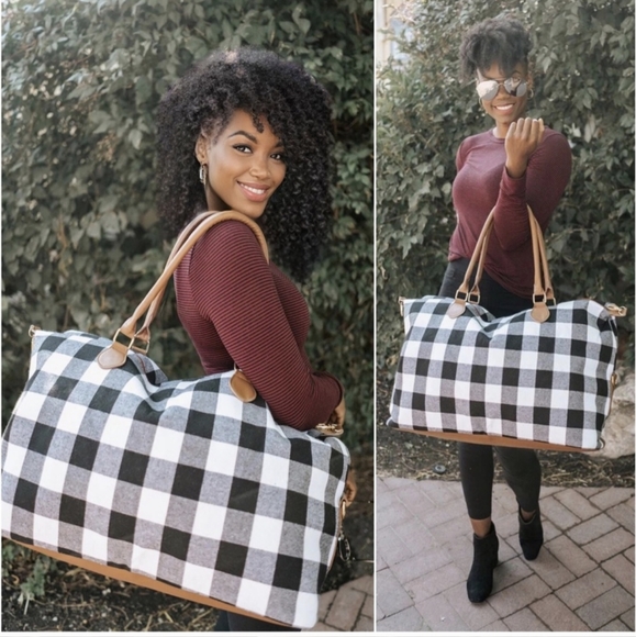 CindyRe11206852's tweet photo. So good I had to share! Check out all the items I'm loving on @Poshmarkapp #poshmark #fashion #style #shopmycloset #valmarie: https://t.co/YQZRtLm41w https://t.co/rwwyTyzmju
