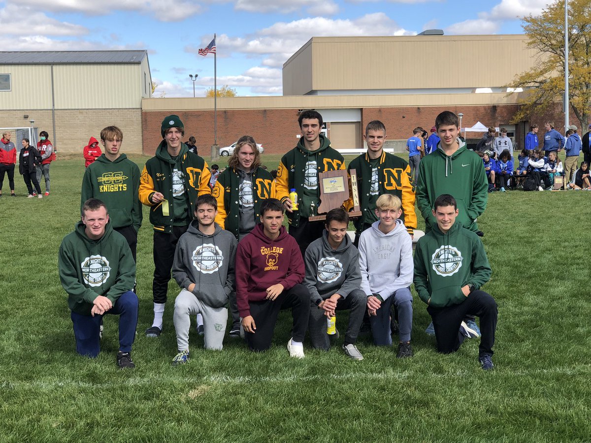SteveTricia's tweet photo. Knights are BACK TO BACK Sectional XC Champions 
🔰🗡️🏃🏻‍♂️ @go_nws_knights @barstool_wayne @765sports_Fern @zachpiatt13 @NHS_Knights_XC @KnightsofNHS https://t.co/JgYCvu5KNz