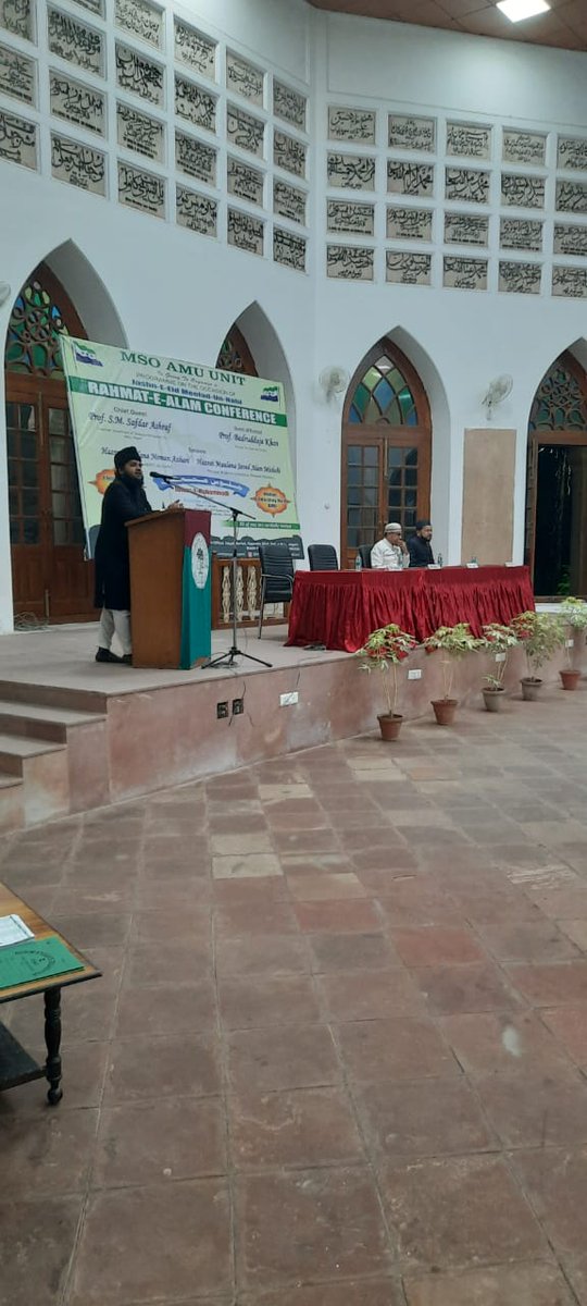 msoofindia's tweet photo. अलीगढ़ मुस्लिम यूनिवर्सिटी के सर सय्यद हाल में ईद मिलादुन��नबी ﷺ की महफिल #MSO के ज़रिए अयोजित की गई।
#AMU #Mawlid https://t.co/bG6kqvGE2I