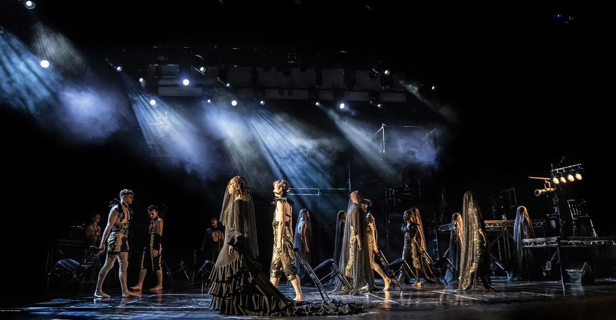 jasmineswan01's tweet photo. Happy last show to these absolute warriors 🖤✨🖤✨🖤 #HouseOfFlamenka over &amp; out!! @Sadlers_Wells 

Director @arlenephillips 
Choreographers @JamesCousinsCo &amp; Paco Hidalgo
Designer @jasmineswan01 
Lighting Design Doug Cairns 
Associate Designer @VictoriaMaytom 

📸 @peachyraith https://t.co/qnh5fedkBH