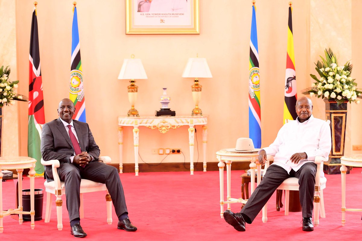 H.E. President Yoweri Museveni receives H.E. President William Ruto at State House, Entebbe.
Livestream <a href="/ubctvuganda/">UBC UGANDA</a> 👇🏽
youtu.be/xl-Fve5xPN0