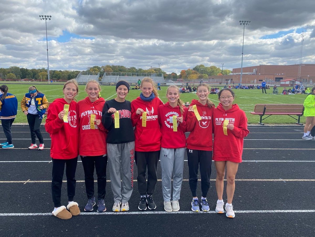 PlymouthHS_XCTF's tweet image. Manchester Sectional today! Girls were 4th and girls were 5th. Both teams advance to Regionals!!