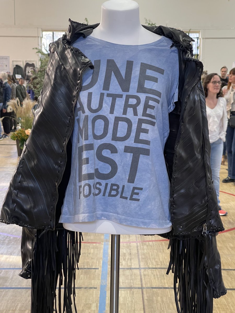 FBriand92's tweet photo. Une autre mode est possible, une mode responsable socialement et écologiquement. Bravo à @cadre_paul pour cette belle réussite et pour son engagement. #uamep #uneautremode @BLebBreizh https://t.co/kBUTjbNKkK