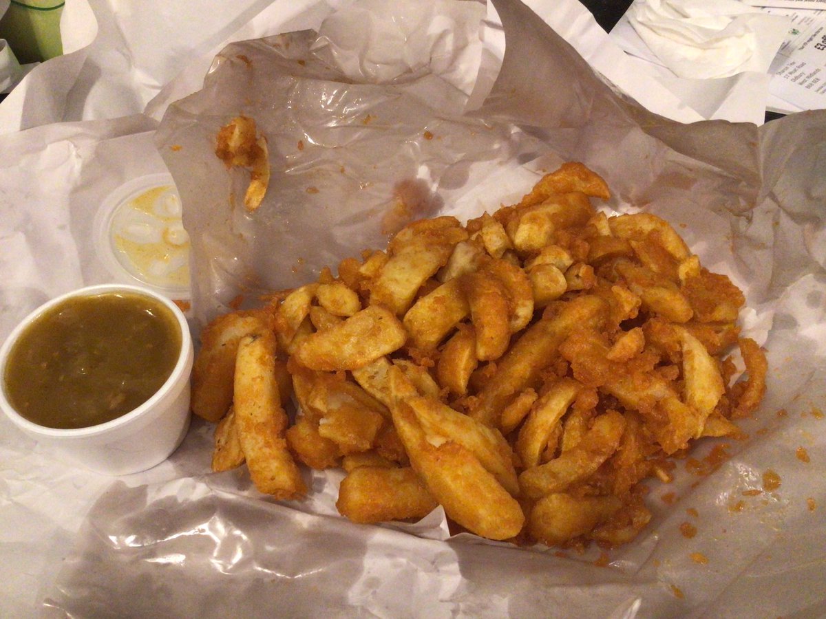 teweybear's tweet photo. Hoping this will salvage my day #WBA #batteredchips #currysauce https://t.co/NKftpMTfPu