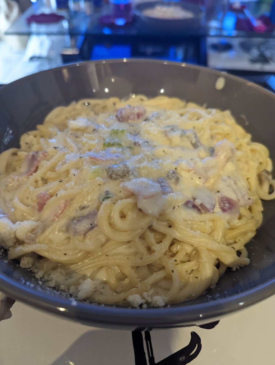Pasta Alla Holly 

#cook #pasta #chef #homemade #yummy