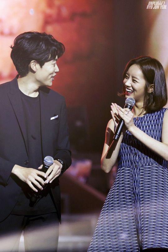 raydramas's tweet photo. já pensou que loucura você aceitar um trabalho e encontrar o amor da sua vida?

O MELHOR CASAL DA DRAMALAND E DIGO MAIS!!! 🗣️🗣️💗 https://t.co/fORX5xcz9J