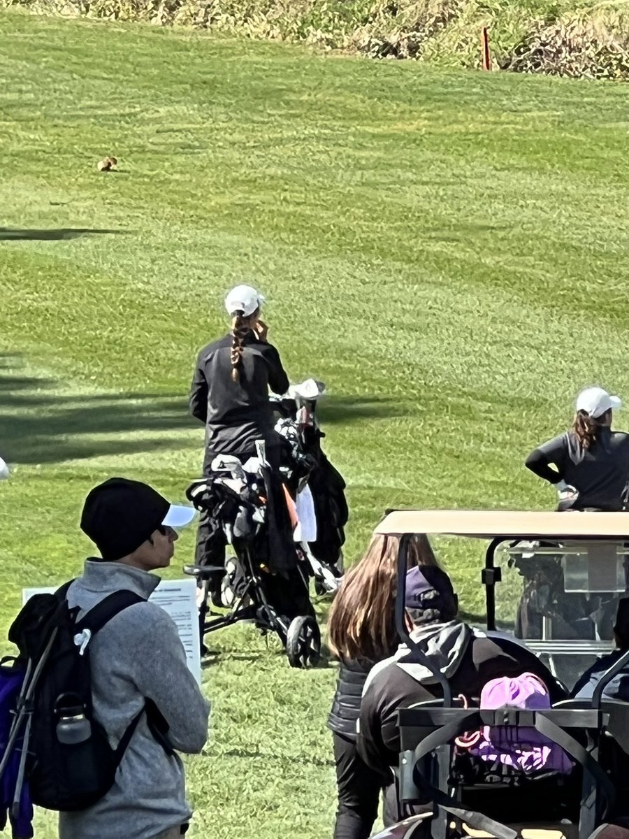 Nicole 3 under after 9, 4 under overall. Still in first.