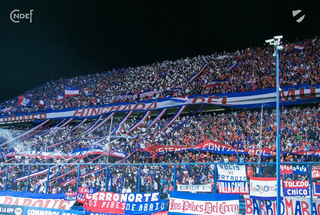 PasesUruguay's tweet photo. #NACIONAL: A pesar de que el equipo no gana hace cuatro partidos, los hinchas tricolores agotaron todas las localidades para el choque de hoy ante Defensor Sporting. El Gran Parque Central estará repleto. https://t.co/BPUkjS4uIs