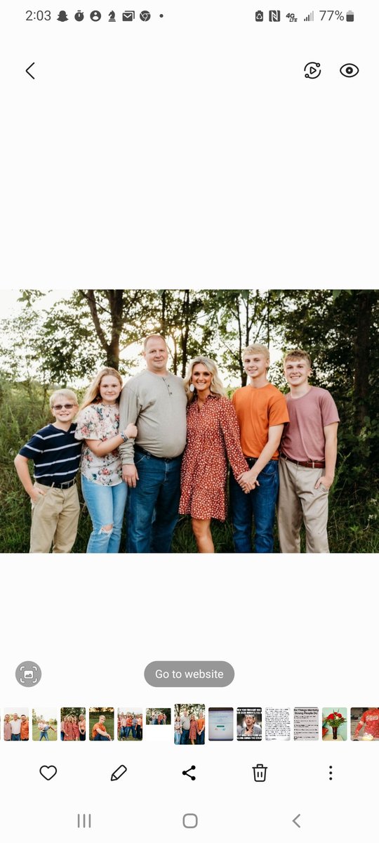 2016LibraryLady's tweet photo. #familyphoto #fallpics https://t.co/fTV7U8Xd1L