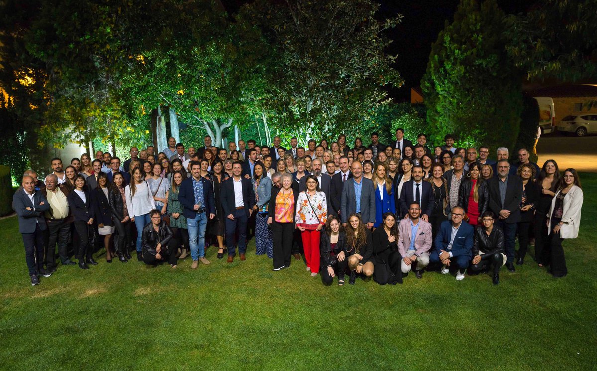 👏 Moltes gràcies a totes i tots els que vau fer possible el retorn del sopar de Sant Francesc del Col·legi de #Veterinaris de #Lleida. 
👌 Va ser una gran nit!