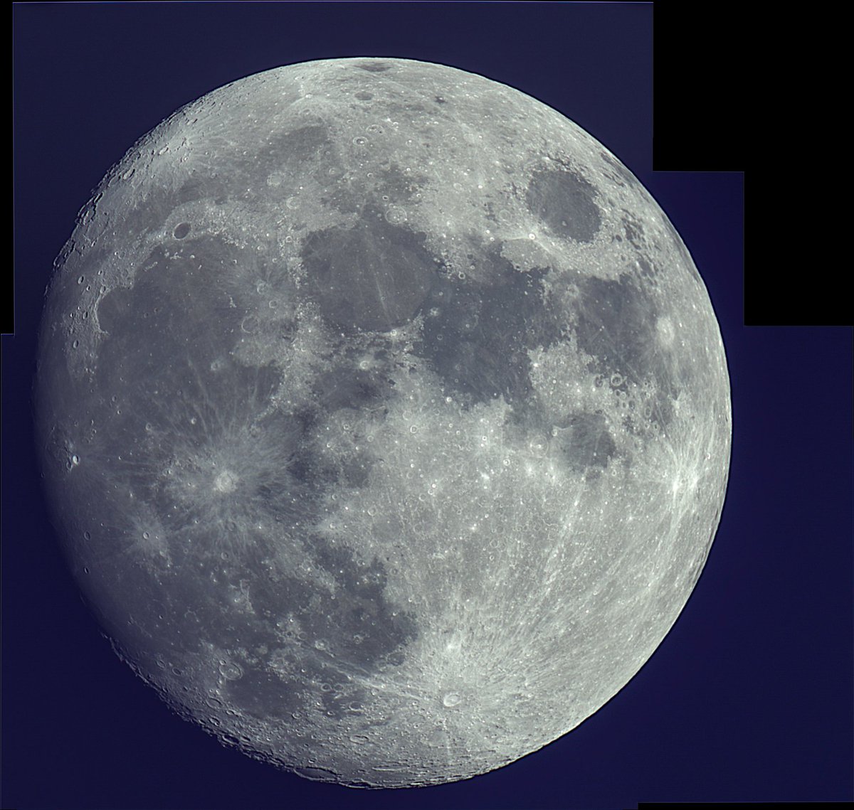 jonesy1007's tweet photo. My first moon mosaic shot with the new planetary camera, ZWO ASI224MC . Taken Friday night,
made up of 6 images, each a stack of 500 frames, to cover the moon, merged in LRc, chuffed with this 👍
#moon #luna #astronomy #MoonHour
#moonphotography #zwo #ASI224MC #asistudio https://t.co/9RRE9CNZYf