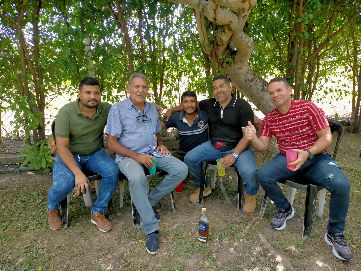 Gabriel67512265's tweet photo. En guayabal 24.09.2022 https://t.co/bZNXJOj6YU