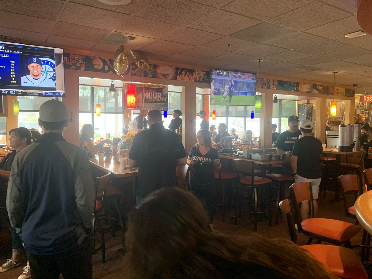 Sonora_Baseball's tweet photo. Great morning at Sonora Baseball pancake breakfast.@fjuhsd @sohsathletics @sonoraraiders @scazares https://t.co/qNNkDoAfPb