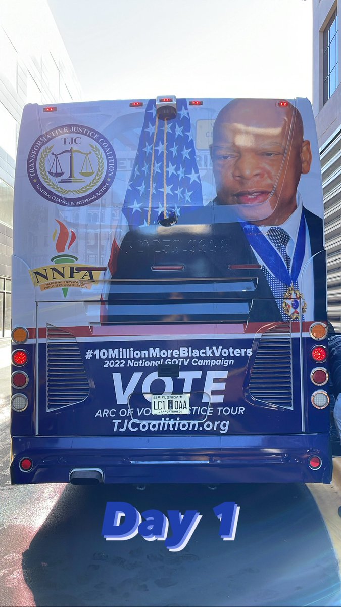 6000+ books ready for giveaways on <a href="/AAPolicyForum/">African American Policy Forum</a>’s tour fighting book bans and registering voters for the midterms! For more info visit AAPF.org