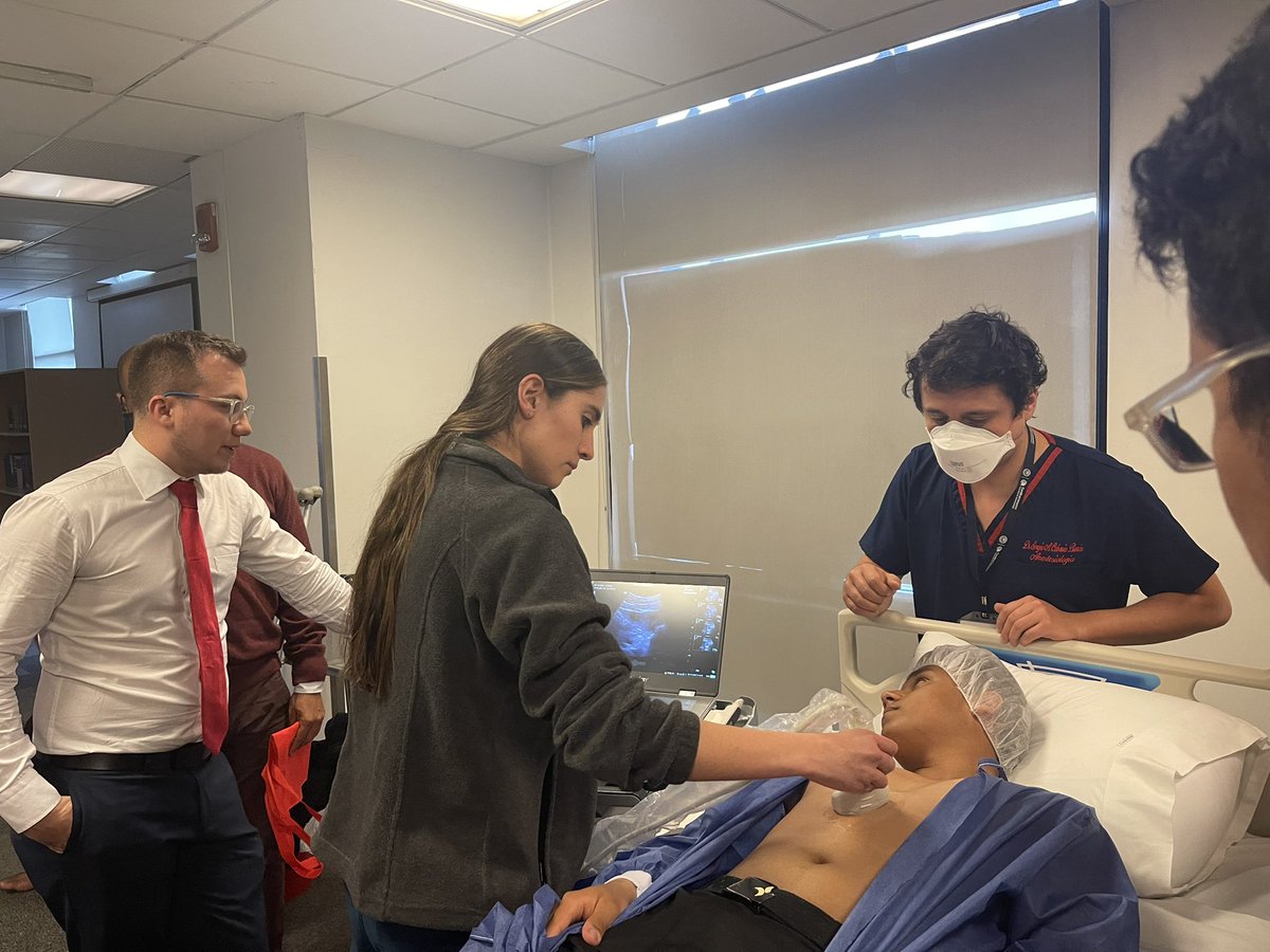 ANDRESMFC14's tweet image. Hoy con @Periocrit @JSCE1991 #SergioCobaria en #Congreso2022 @socundianest #POCUSFIRST #TALENTOHOMIL #TALENTOUMNG