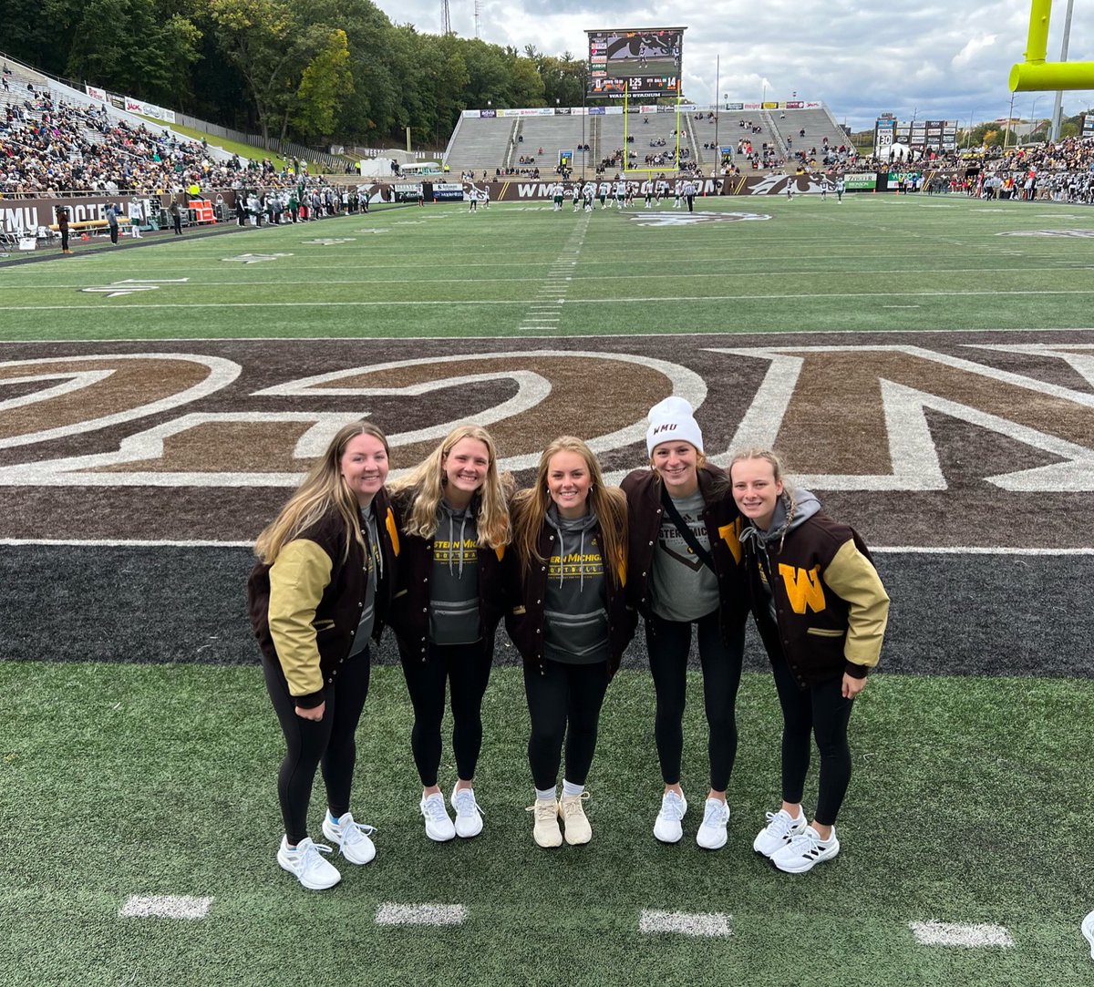 Huge congratulations to these 5 for earning their Letter Jackets &amp; being recognized during the <a href="/WMU_Football/">Western Michigan Football</a> game today! #BroncosReign 🤎