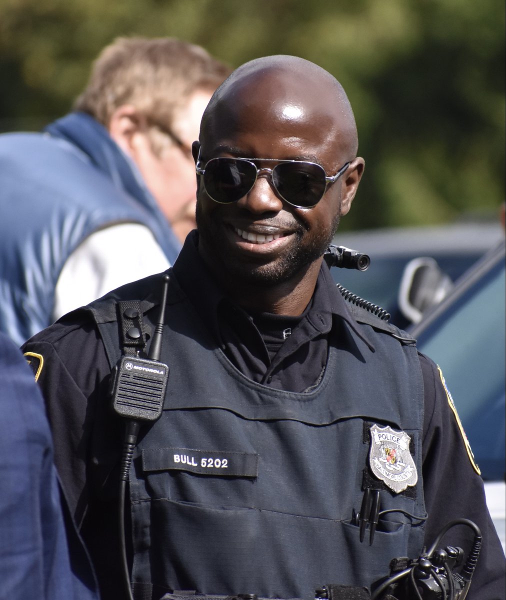 BaltCoPolice's tweet photo. All smiles today at the @stjohnssweetair Country Day #FaithandBlue 2022🕊️ #BCoPD thanks you💙 https://t.co/tR4H9X1whW