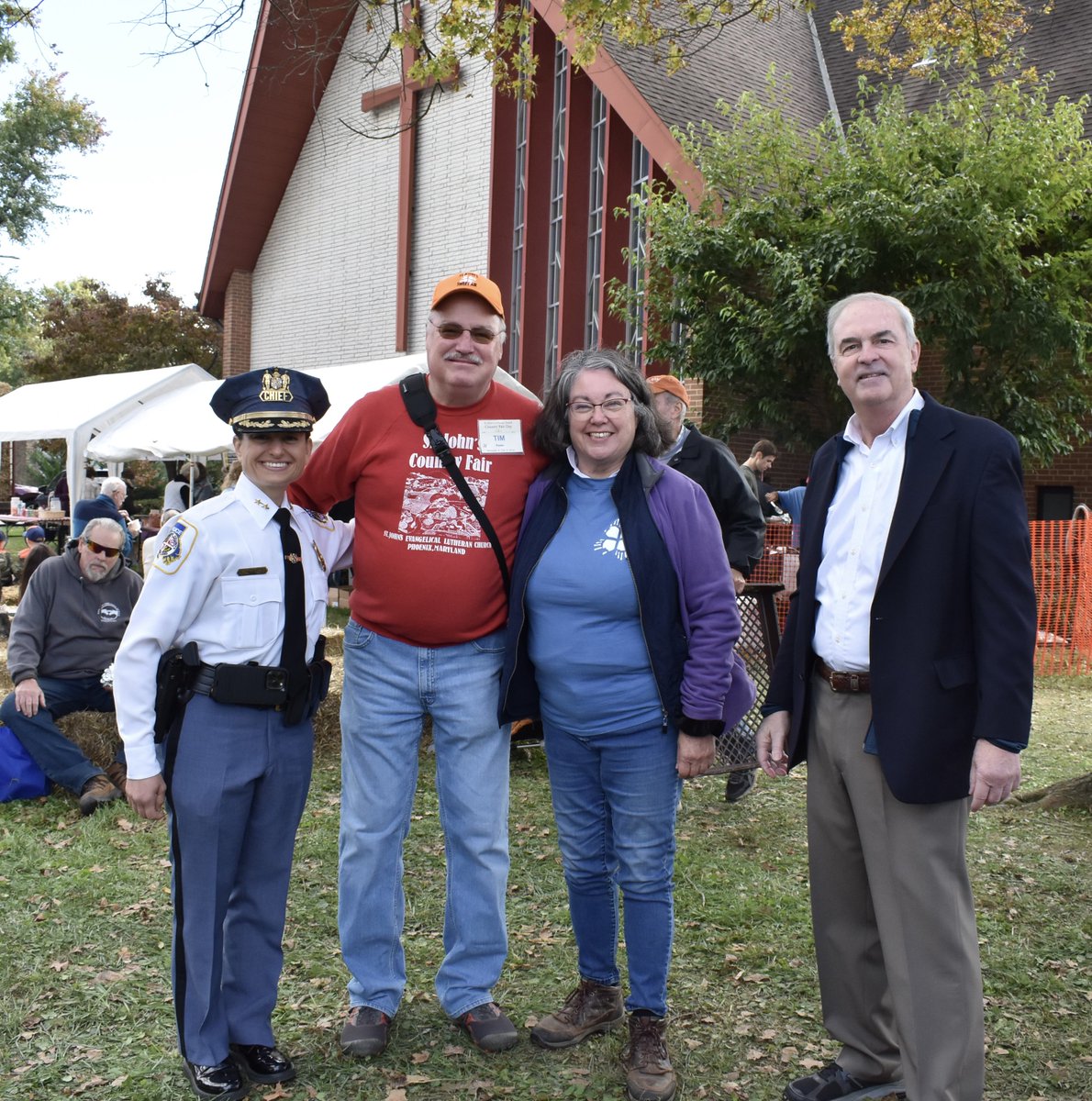 BaltCoPolice's tweet photo. All smiles today at the @stjohnssweetair Country Day #FaithandBlue 2022🕊️ #BCoPD thanks you💙 https://t.co/tR4H9X1whW