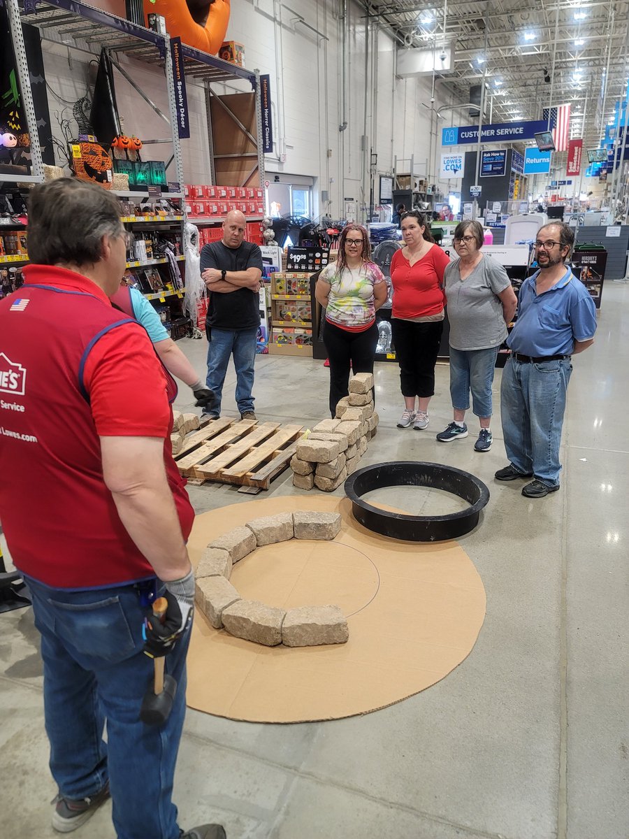 Lowe's Harrisburg #0522 tweet media