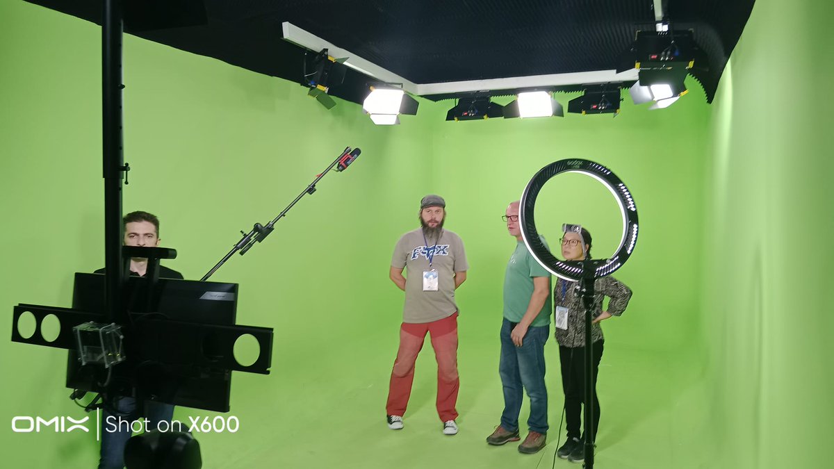 digitalchangeon's tweet photo. Last activity of Tokat LTT, capturing video with green screen
@ulusalajans 
 @tokatmem
 @ahmetozdemirmem
 @digitalchangeon
 @toguresmi
@TokatEBA
@muratur
@kemal0zlu 
@Tokat_Ymtal https://t.co/aozdbYAd2m