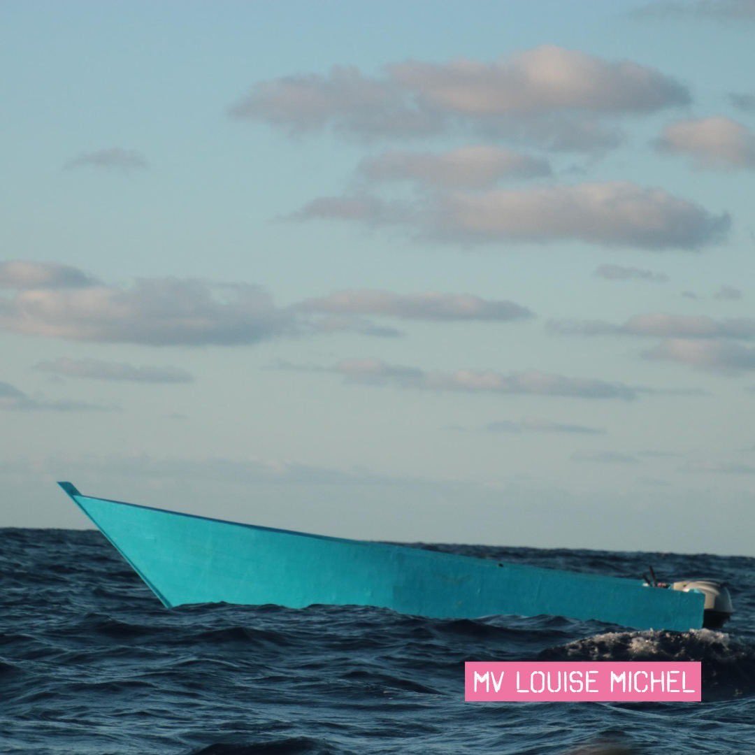 Our guests report that in Libya, they were forced at gun point to swim out from the shore to a wooden boat. While being beaten with guns, two minors, aged 14 and 16, drowned. Nobody should be in this situation. We need #SafePassage!
The people on #LouiseMichel need a safe port!