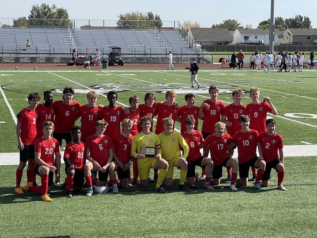 RRHSactivities's tweet photo. It’s a final from West Fargo⚽️
Red River 2
Century 1
The Riders finish the season on a win and take home the consolation title. Incredibly proud of this group to battle through a tough opening round and finish the season the right way😤
#SoccerFam #EnjoyTheRide https://t.co/xCPkKL3A7n