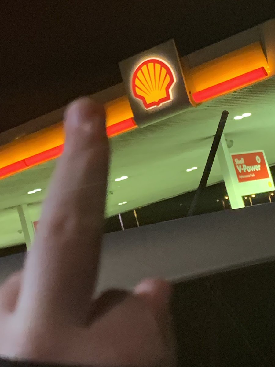 doggonecowhand's tweet photo. sorry for the shitty photos but u get the point 😭 #stopshell #fuckshell https://t.co/51SJQspGYQ