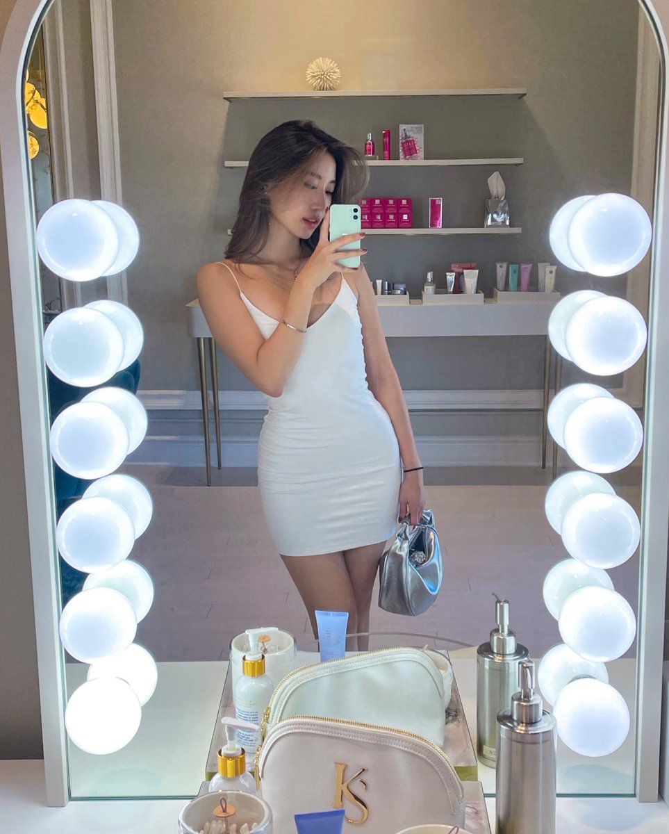 pov I’m ur date 🤍