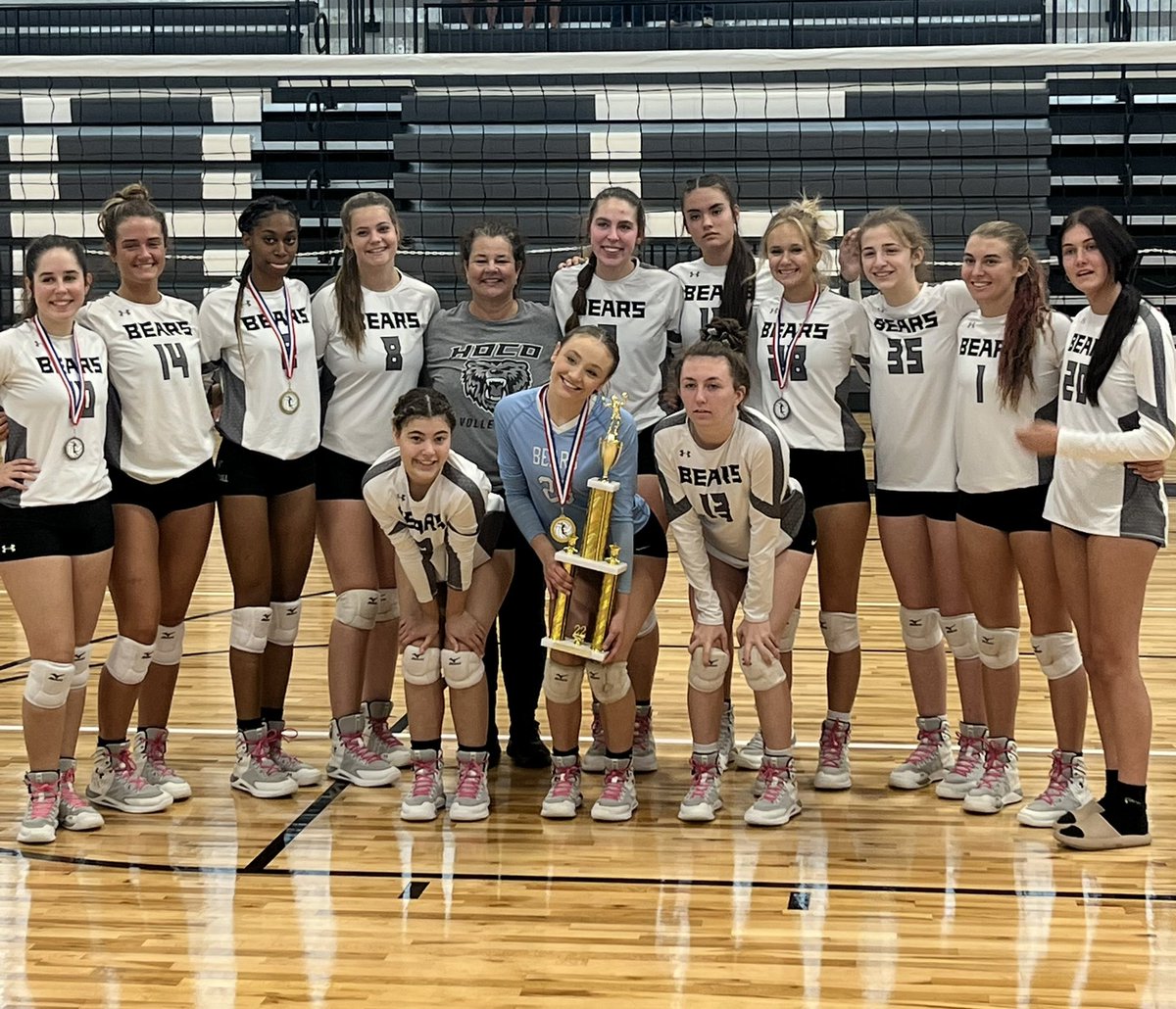 HocoAthletics's tweet photo. Congrats @hoco_volleyball on the region championship!  Dominated Lee Co 3-0 in the finals!  #notclose #cake #champs @RizerBEARDOWN @jbrettBEARDOWN @hchsbeardown https://t.co/mw1cj2ntd4