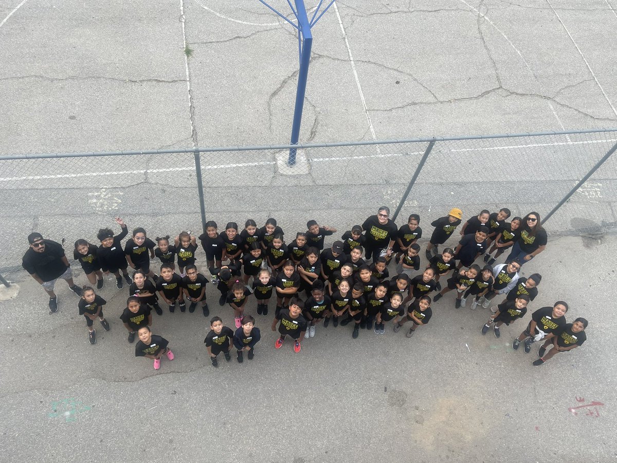 What a great turn out <a href="/MageeBears/">Magee Academy</a> for the <a href="/ERHSDONSXCandTF/">El Rancho T&F and XC</a> meet! Big thanks to our Coaches Mr D Knapp and Mr A Knapp! Proud of all the hard work and perseverance our Bears always show! 🏃🏽‍♀️ 🏃🏽‍♂️ 💚🐻💛