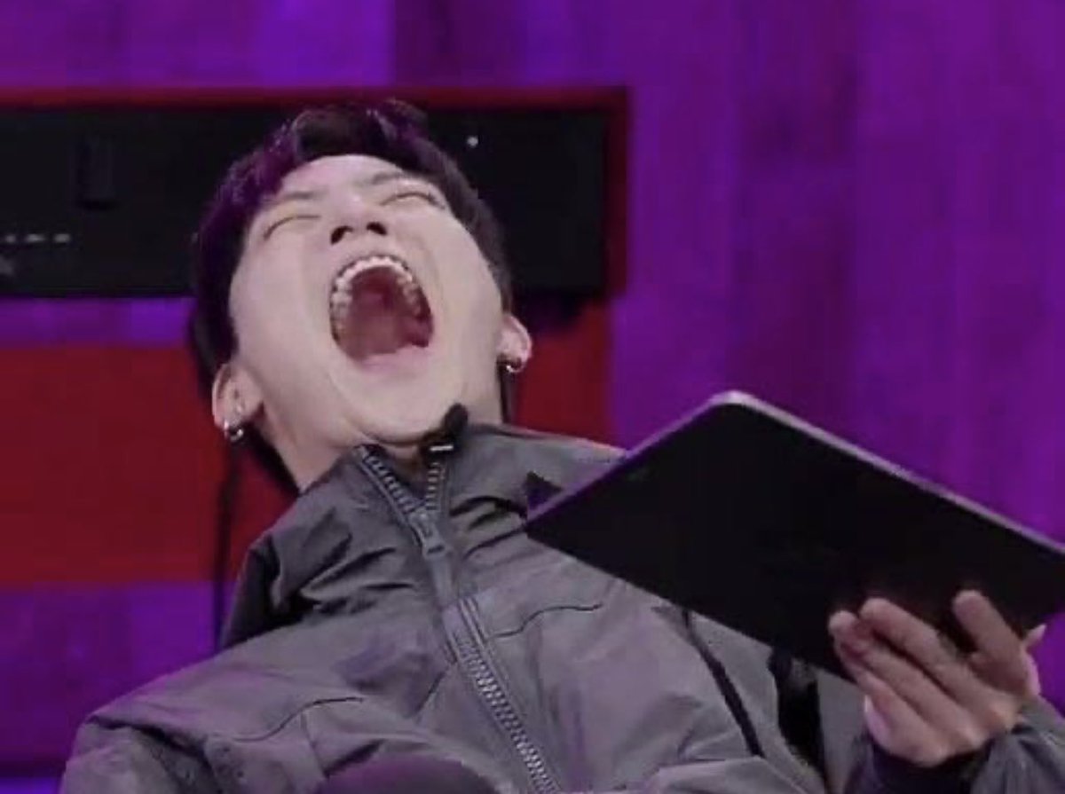 noonatuan93's tweet photo. มึง ไม่ได้ป่ะ 😂😂😂 
ㅋㅋㅋㅋ @jaybnow_hr 
#Jayb #JB #GOT7 

-cr. FB Ahgase Red https://t.co/lmxgMhDmz1