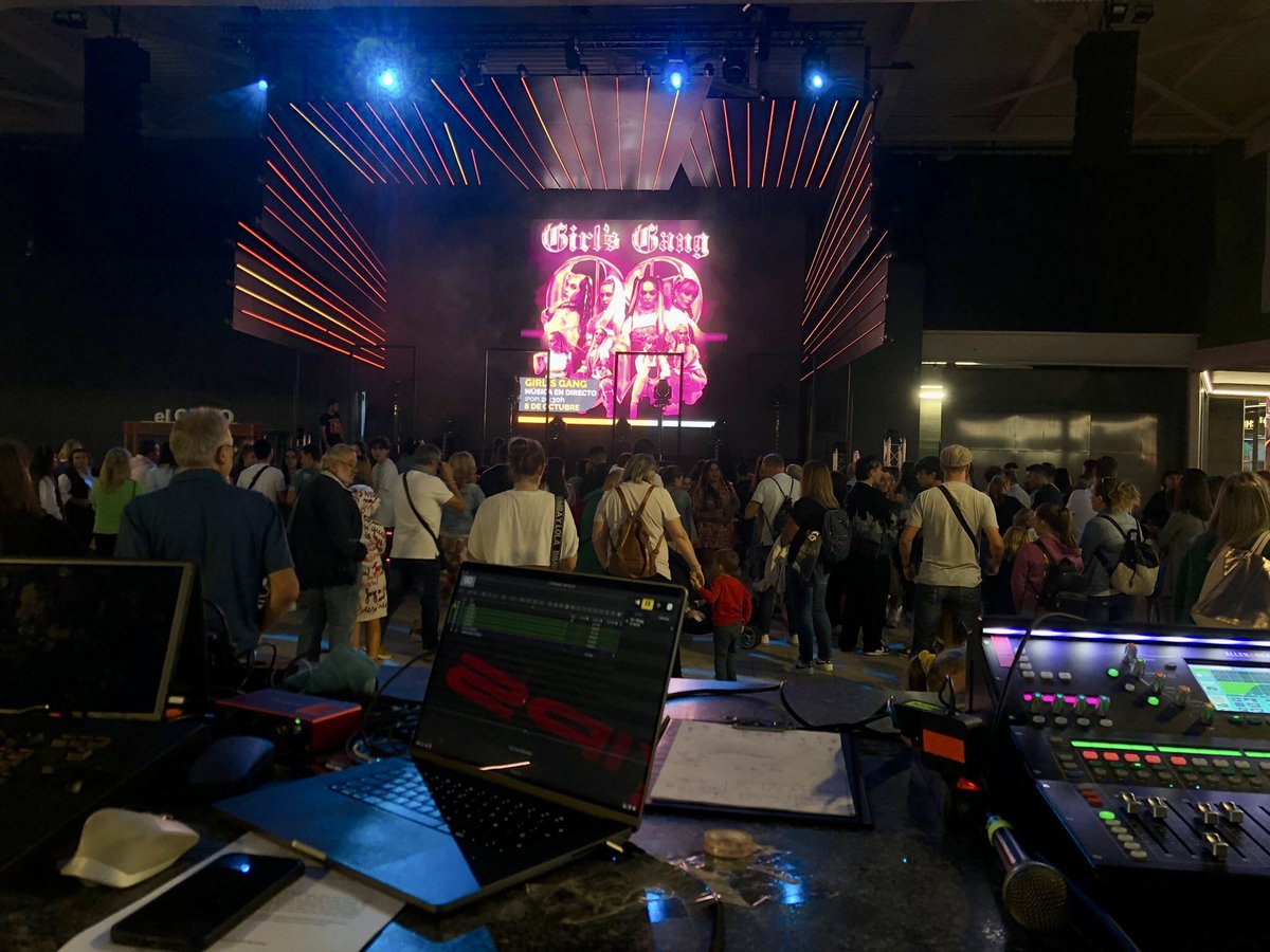 "Girls Gang" on stage!!
#onme #onmeproductions #onmeproducciones #serviciotecnico