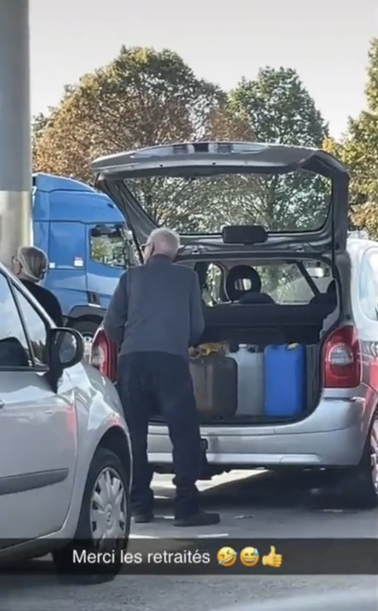 A priori Regis a envie de s’envoyer en l’air…