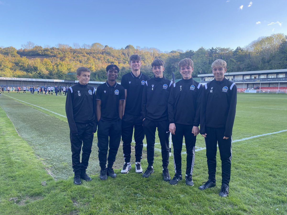 Great experience for some Dover Athletic U14s being ball boys today.  Obviously a good luck charm seeing out a 3-1 win, thank you <a href="/DoverAthletic/">Dover Athletic FC</a> <a href="/DoverFCAcademy/">DAFC Academy</a> looking forward to further opportunities this season and thanks  <a href="/Mattsafc83/">Matt cummings</a> 👍⚽️🙌