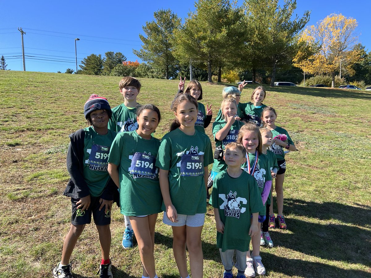 So proud of all our New Searles Cross Country runners. Everyone did great ! <a href="/mariojandrade/">Mario J. Andrade</a> <a href="/SarfdeK/">Kimberly Sarfde</a> <a href="/NASHUASCHOOLS/">NashuaSchools</a>