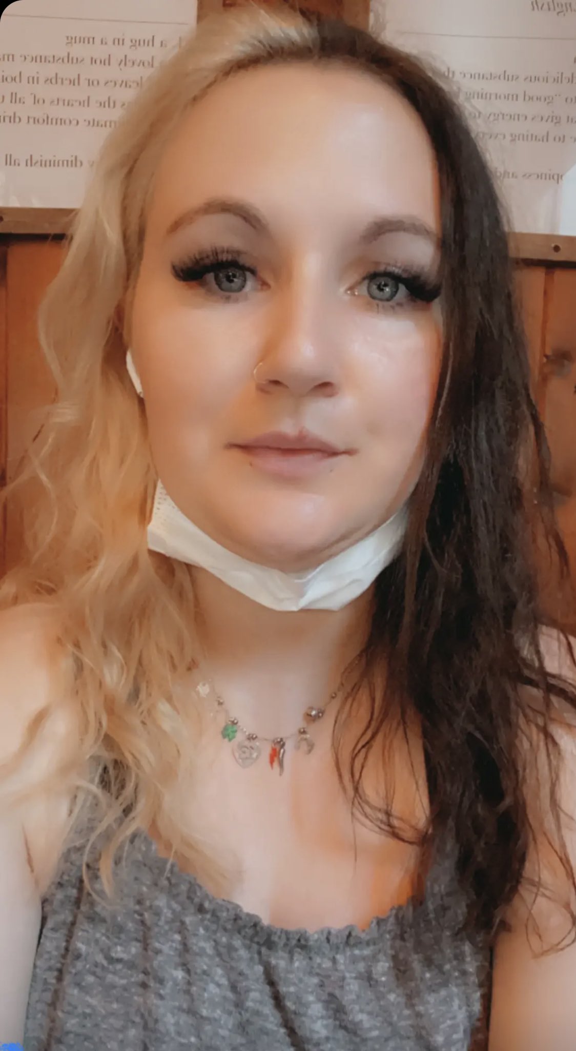 FiFi Foxx 🦊📸 PRODUCER on Twitter: "Mmm… coffee & manga 📚☕️ https://t.co