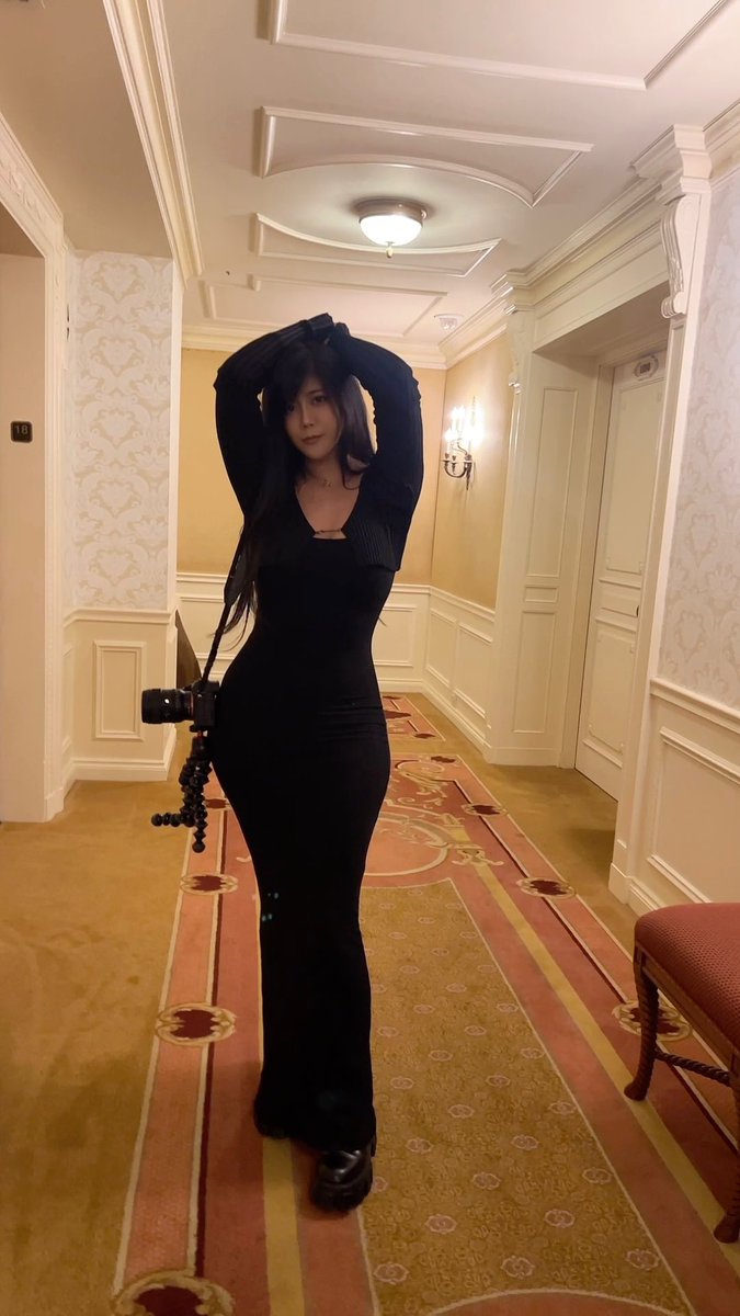 quqco on Twitter "Twitchcon day 2 in all black today )"