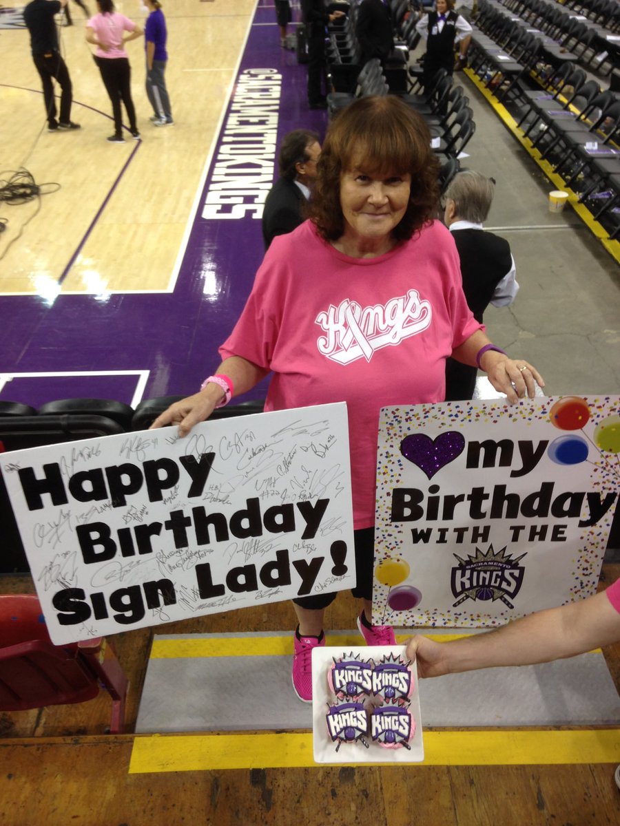 Kings_6thMan's tweet photo. Happy Birthday Barb! You may know her as the @SacramentoKings Sign Lady. 😊
💜#LoveForSignLady 💜 https://t.co/oiBB5a5HwS