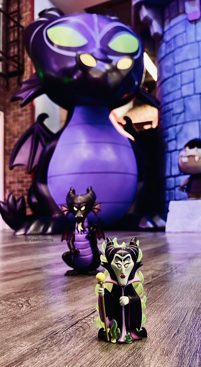 SaveWetmore's tweet photo. @brianmariotti Happy #FunkoSODASaturday #Funko family! I l@happy to add the #NYCC2022 #Maleficent #FunkoSODA 3 liter to my collection. She is by far my favorite #DisneyVillian! No #FunkoChase this time but I don’t care. Love her! #Disney https://t.co/vkJuUwPzjo