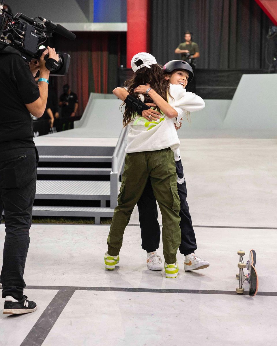 StreetLeague's tweet photo. 3 PEAT! 🏆🏆🏆 @rayssaleal https://t.co/Q4XKORvvnv