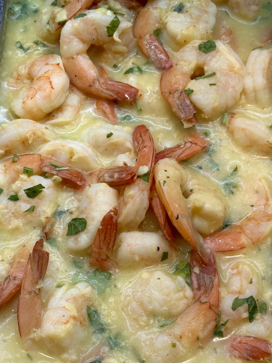 Shrimp in a garlic sauce.