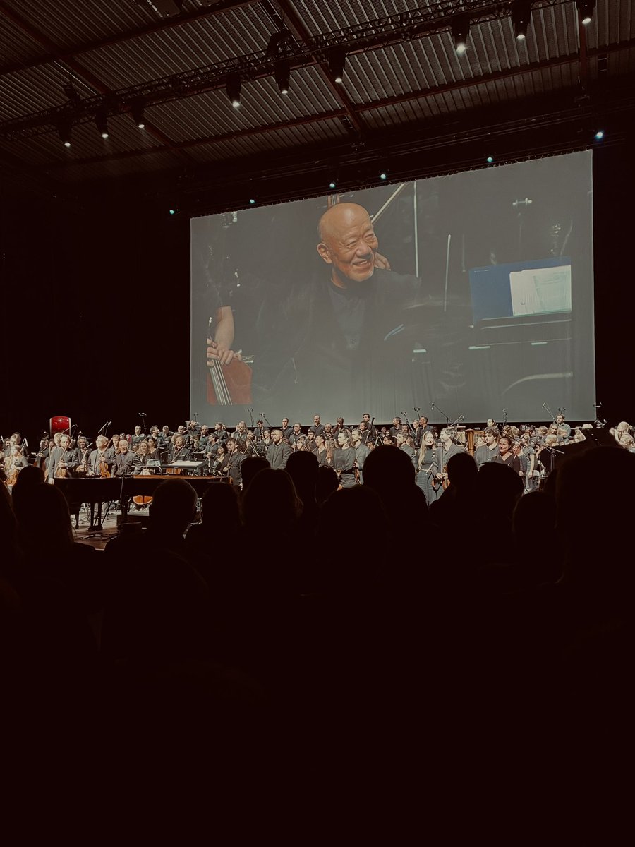 Batofuka's tweet photo. 3 ans après, merci encore pour ce magnifique moment 🖤 #JoeHisaishi https://t.co/paQ74I5Lr0
