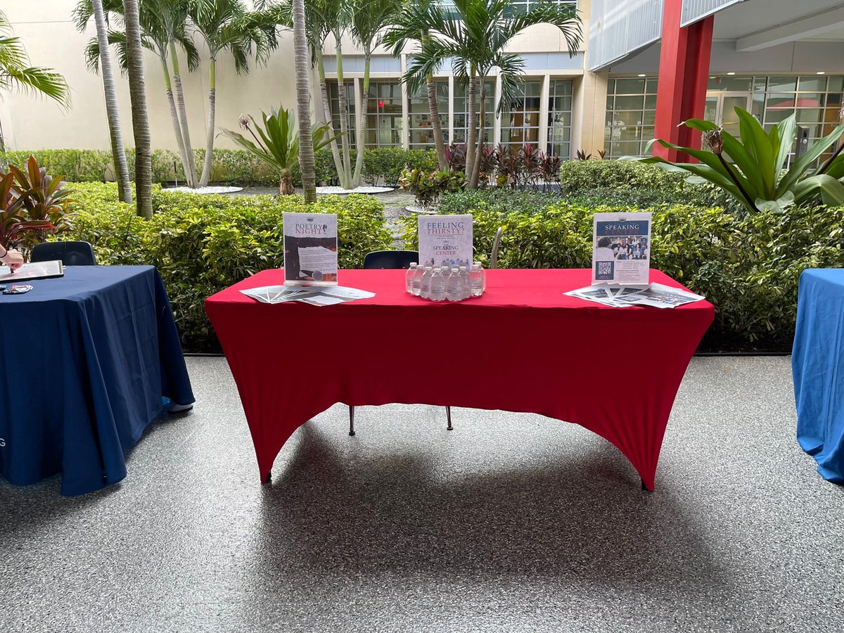 FAUspeaks's tweet photo. The Speaking Center consultants (and fellow CTL tutors) were ready for their mission bright and early on a dreary Saturday morning! Bringing their own positive energy to Explore FAU!  #fau #fauboca #explorefau #fauspeaks #fauscms #fauctl https://t.co/MWjbYRzvEt