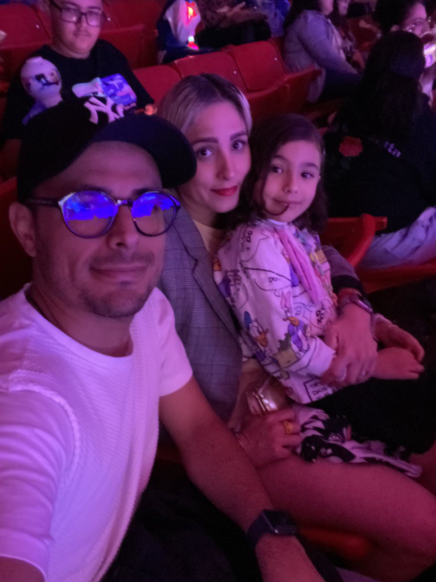 sergiosoroa's tweet photo. #DisneyOnIce https://t.co/hmqhjhdCJf