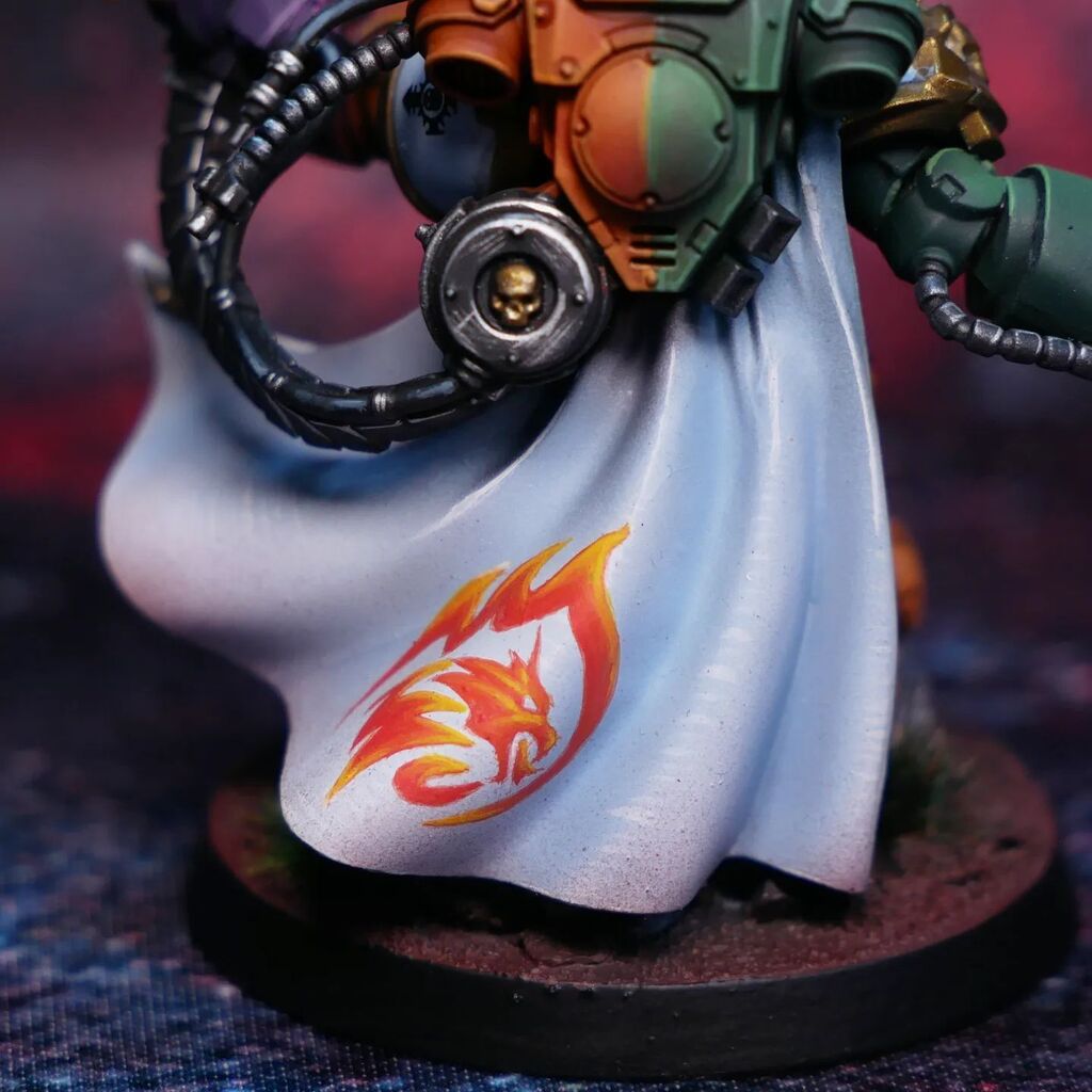 MohawkMiniatur2's tweet photo. Some of the more challenging freehand I've done. Not just the design but orange over white! I think I did it well though!

#warhammer #warhammer40k #40k #spacemarine #spacemarines #mini #miniatures #commission #paintingwarhammer #airbrush #art #minipainting #eavymetal #coolm… https://t.co/MTi9eHTys6
