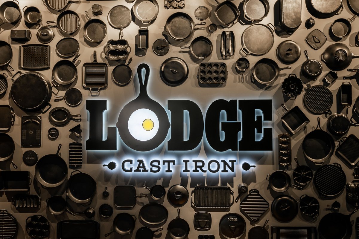 lodgemuseum's tweet photo. Welcome to Cast Iron's Hometown! The Lodge Museum of Cast Iron is now open, plan your visit now:  https://t.co/kYj1HgXx2Z https://t.co/1ijuEN3k1k