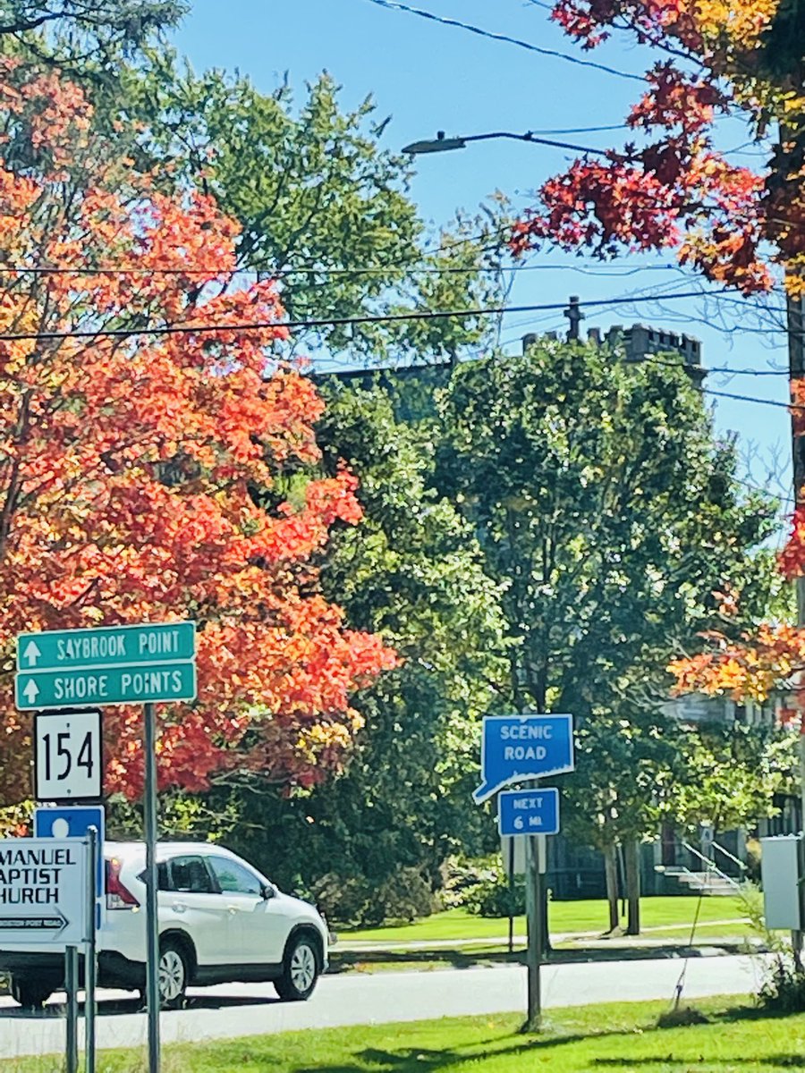 LisaCarberg's tweet image. Growing up I thought small towns were lame. So glad I wised up. I love Connecticut so much.