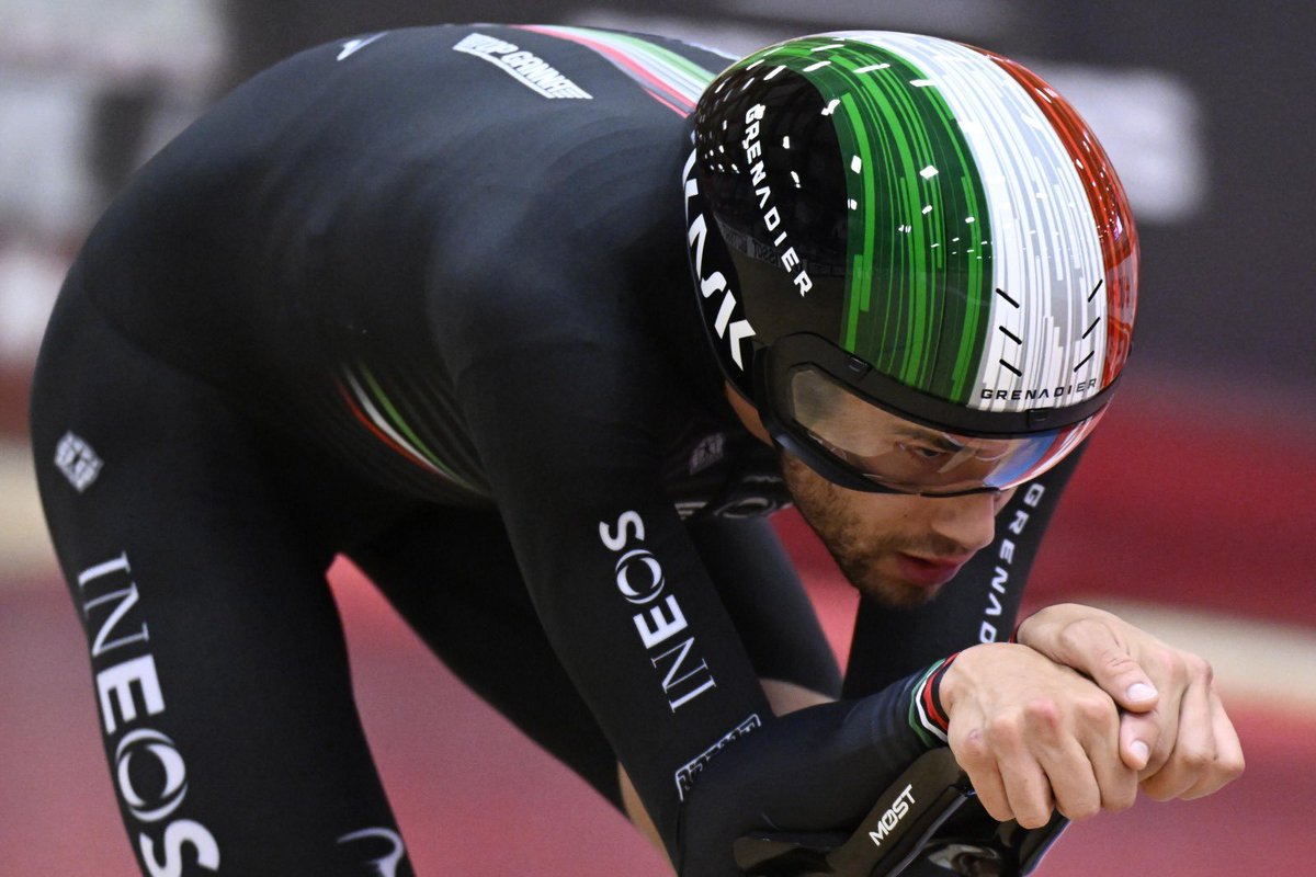 ItaliaTeam_it's tweet image. 𝐑𝐞𝐜𝐨𝐫𝐝 𝐝𝐞𝐥𝐥’𝐨𝐫𝐚 𝐩𝐞𝐫 𝐏𝐢𝐩𝐩𝐨𝐨𝐨𝐨𝐨! ⏰🌍

A Grenchen 𝐅𝐢𝐥𝐢𝐩𝐩𝐨 𝐆𝐚𝐧𝐧𝐚 fa la storia, 56,792 km per il fenomeno #ItaliaTeam! 🚴‍♂️

@Federciclismo